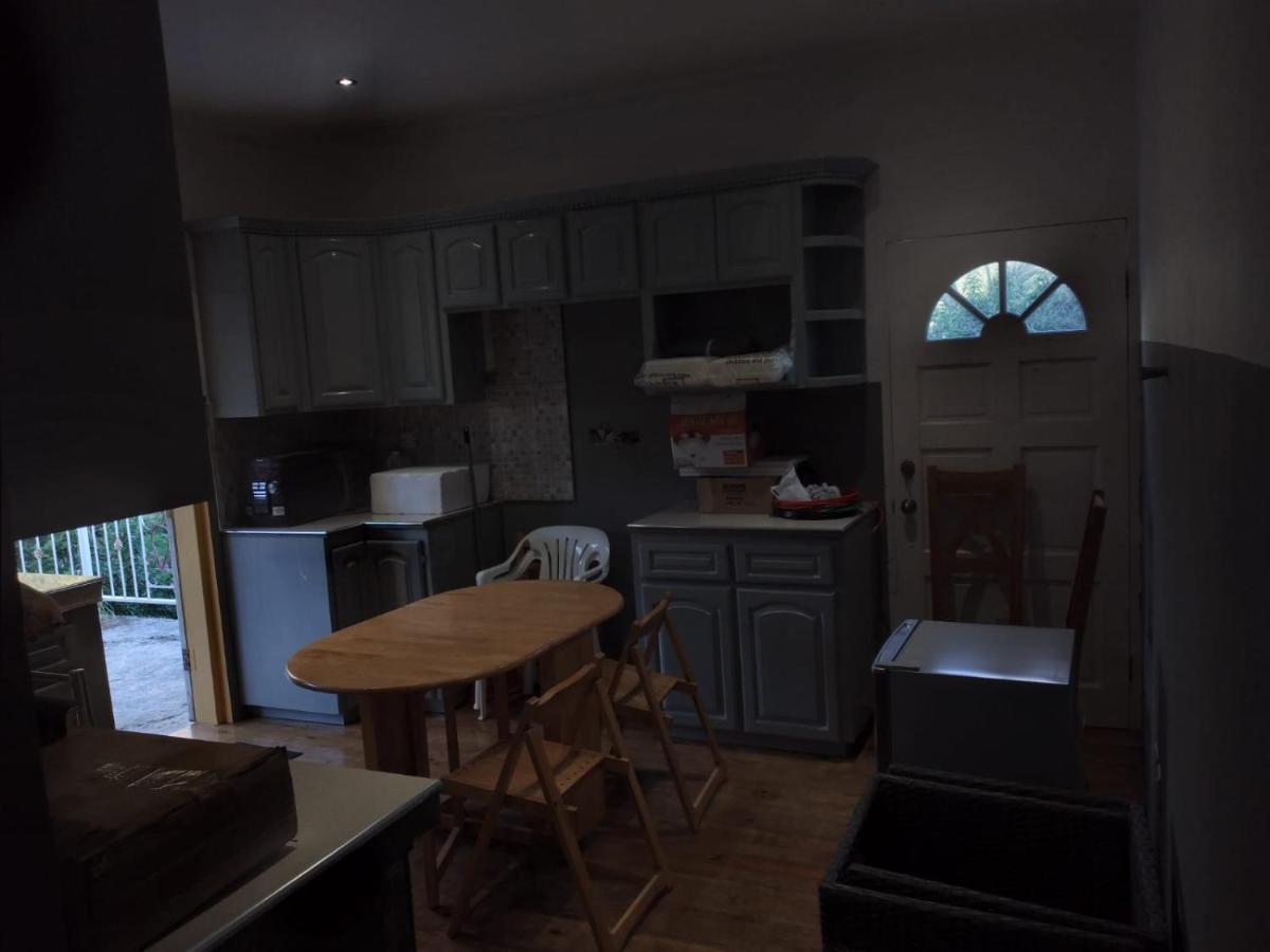 Jay'S Guest House II Epping Farm 外观 照片